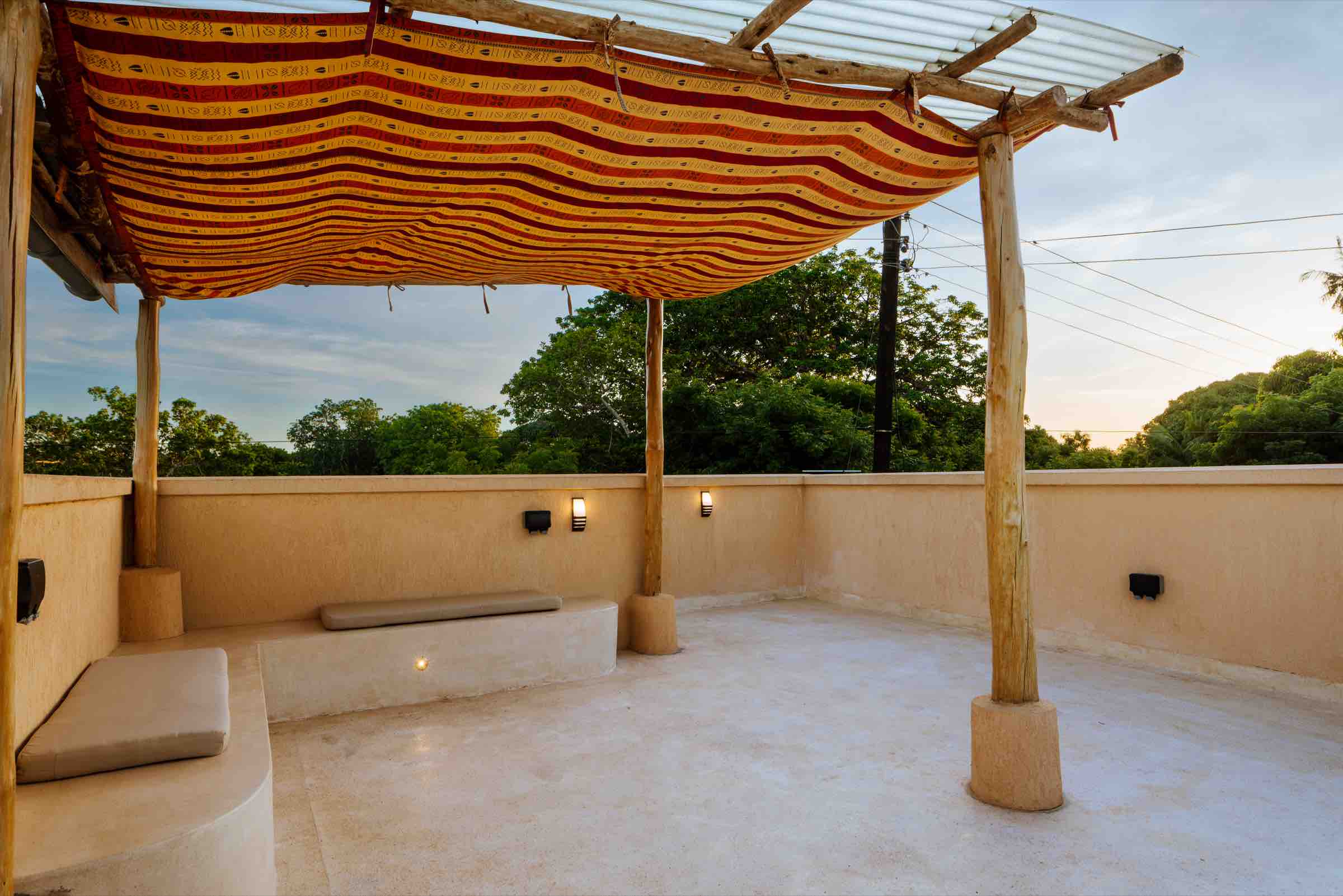The Sundowner Roof